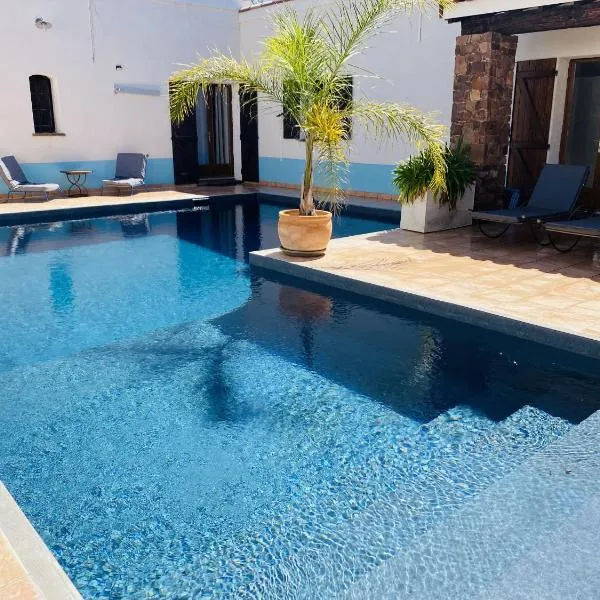 Le Patio Bleu, hotel v destinácii La Crau