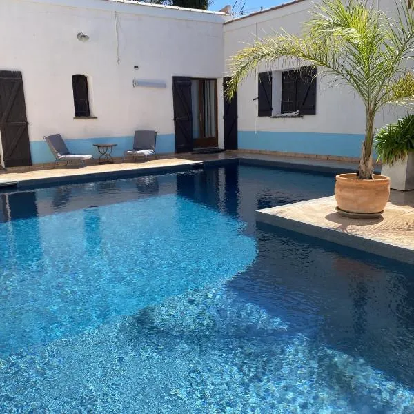 Le Patio Bleu, hôtel à La Crau
