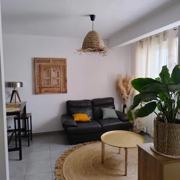 Studio Le Bohème proche gare, ξενοδοχείο στο Περπινιάν