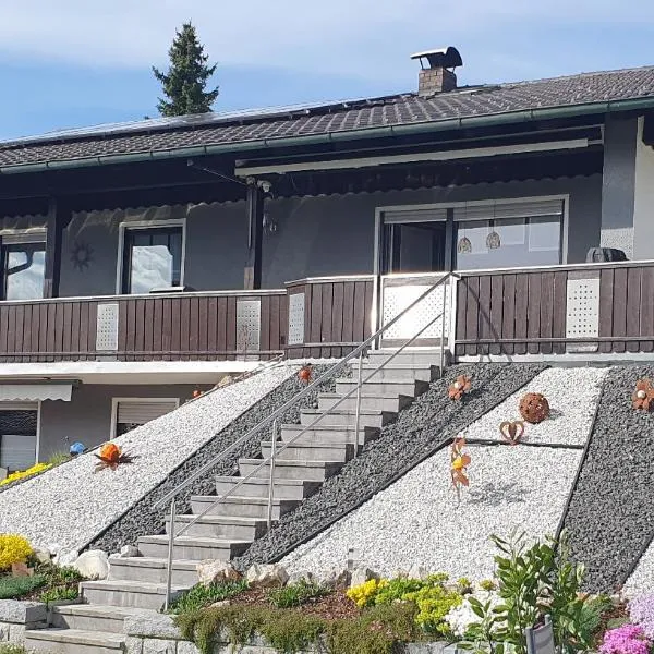 Ferienwohnung Kauschinger, hotel v destinaci Böbrach