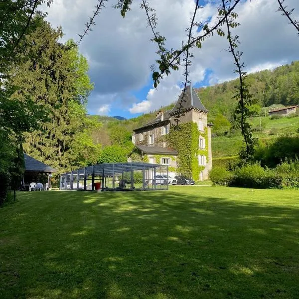 LE CLOS DU TULIPIER, hotel em La Chapelle-du-Bard