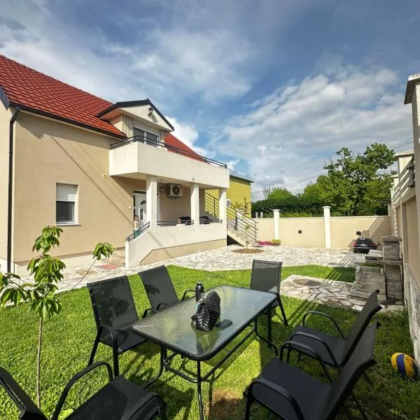 Airport Apartments MM, hotel v destinaci Golubovci