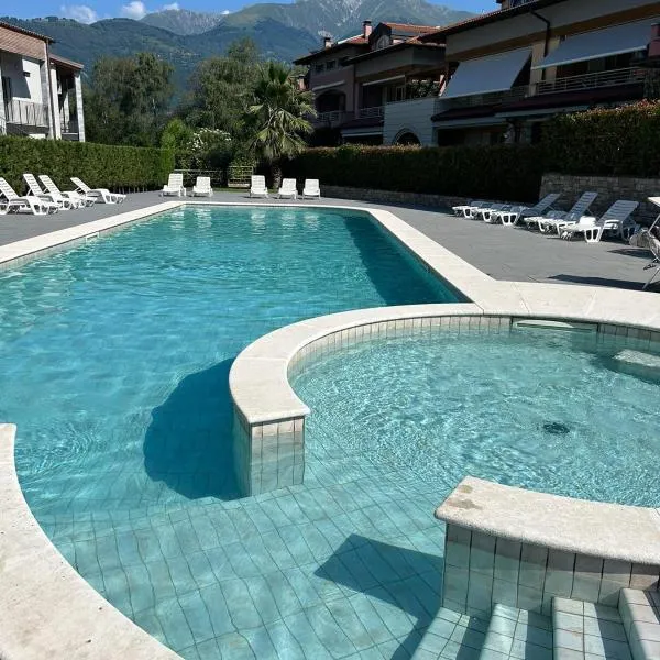 Residence Lario Village, hotel in Colico