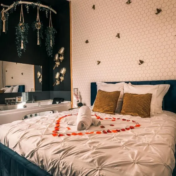 Nid Doré - Suite bien-être avec sauna & balnéo privatifs, hotel in Le Barcarès