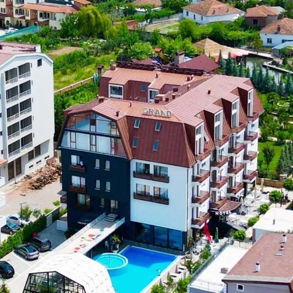 Grand Hotel Pogradec, hotel in Pogradec