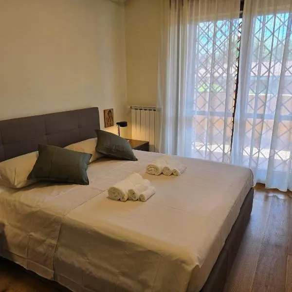 Giopi Home, khách sạn ở Vitinia