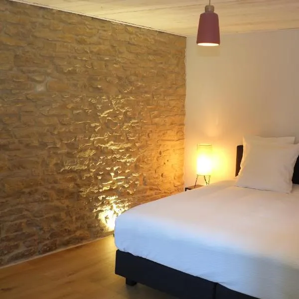 Au Petit Bercail - Le Loft - Gite pour 4 personnes, hotel v destinaci Chiny