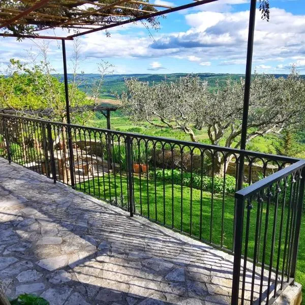 Studio Apartment Belvedere, hotel v destinaci Grožnjan