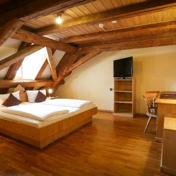 Hotel-Brauereigasthof Josef Fuchs, hotel v destinaci Neusäß