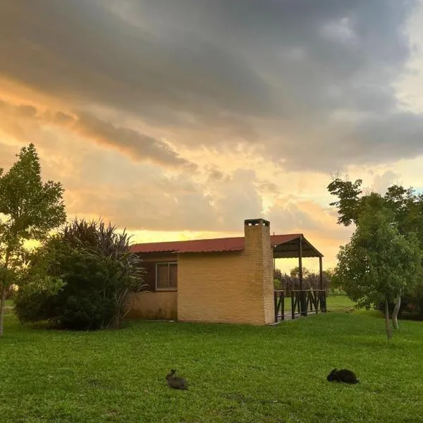 Posada del Pio, Granja, hotel v destinaci Termas del Daymán