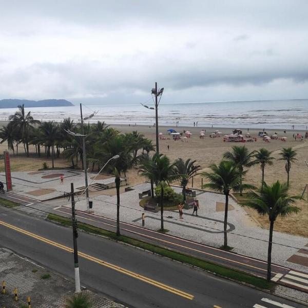 Praia Grande - De frente para o mar para casais - Oceanfront apartment for couples