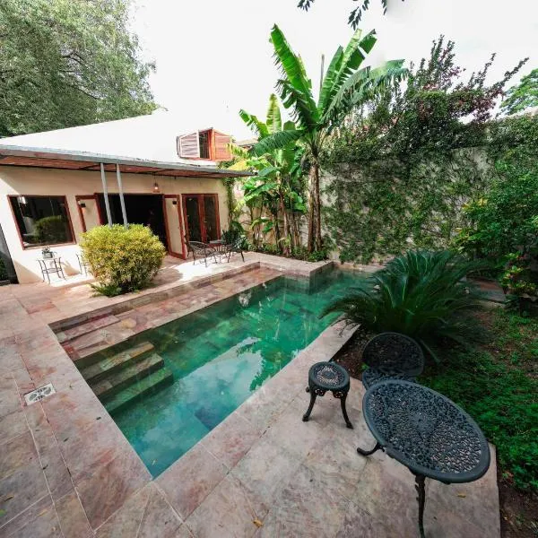 Casa BuenaOnda Asunción, hótel í Asuncion
