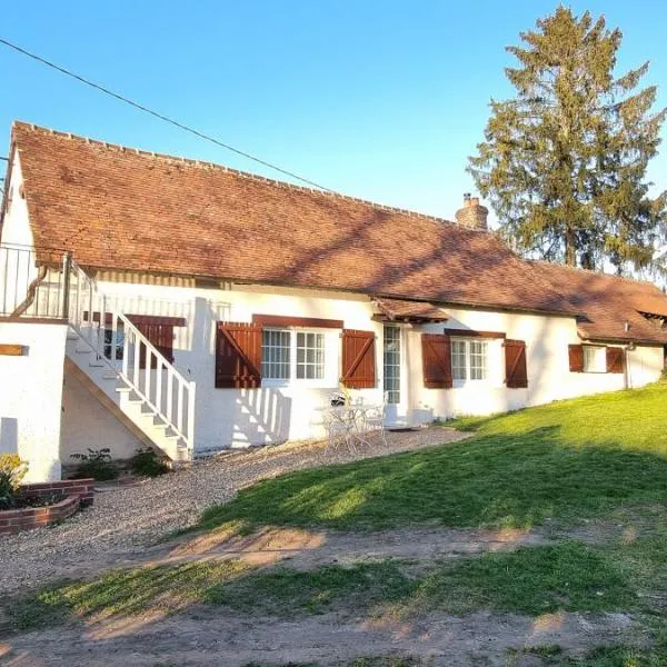 Gite de l'étang, hotel in La Puisaye
