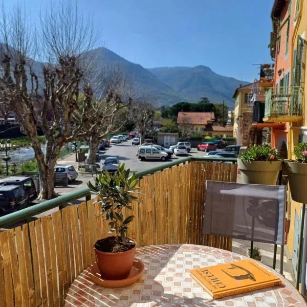 À côté du Pont Vieux - By the Old Bridge, hotel en Sospel