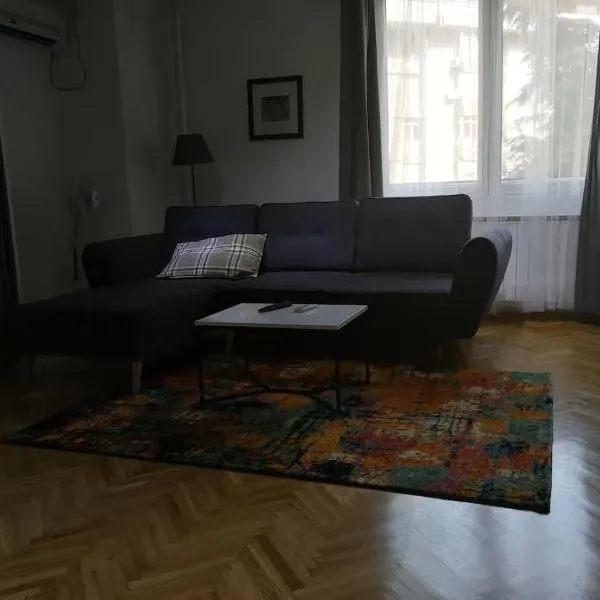 SKP-091 a&b, hotel a Skopje