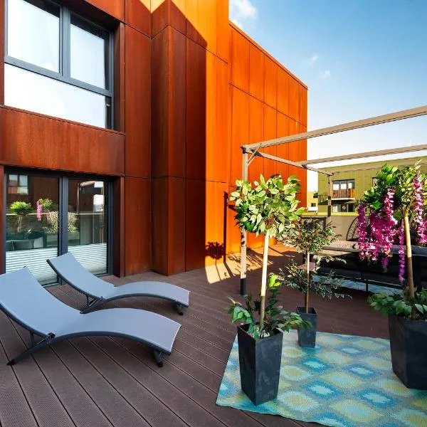 Apartment with private terrace by NEARTO PL, hotel in Kraków