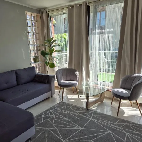 Apartament z tarasem Zeta Park, hotel in Ustroń