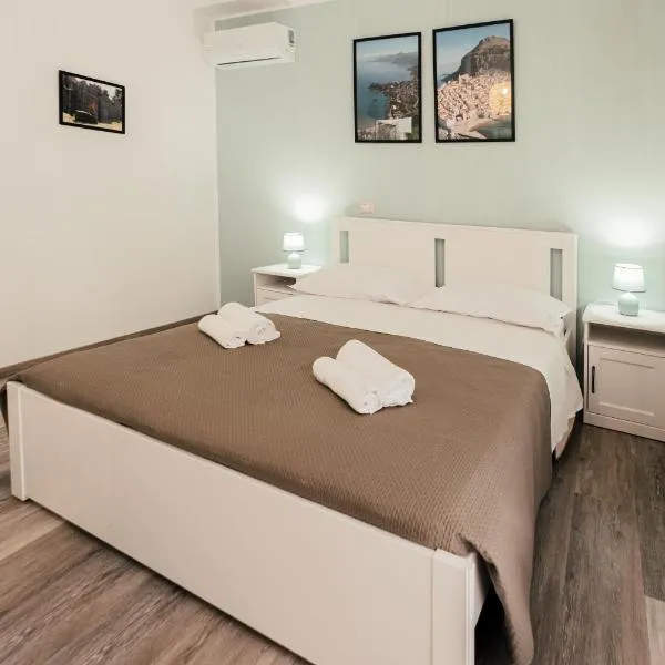 Sarahouse relax a due passi dal mare, hotel a Cefalù