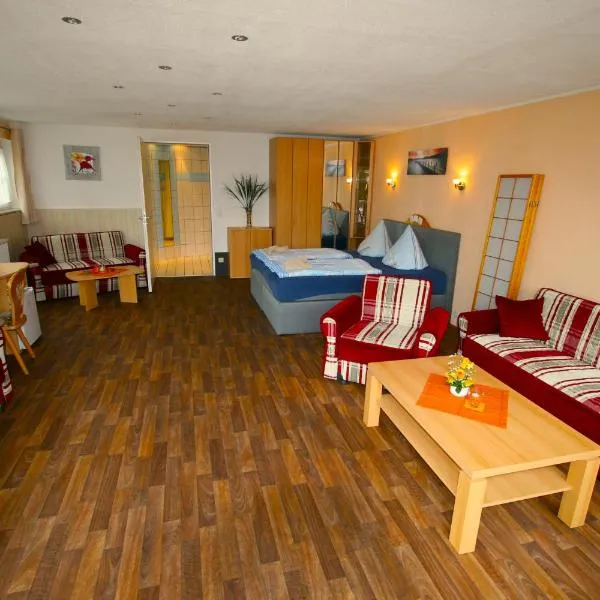 Pension Am See, hotel v destinaci Malchow