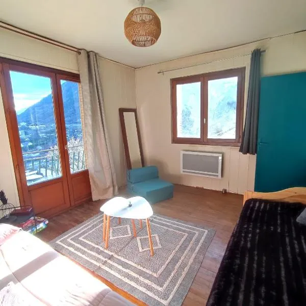 Saint-Michel de Maurienne, appartement de 45 m², hotel in Saint-Michel-de-Maurienne
