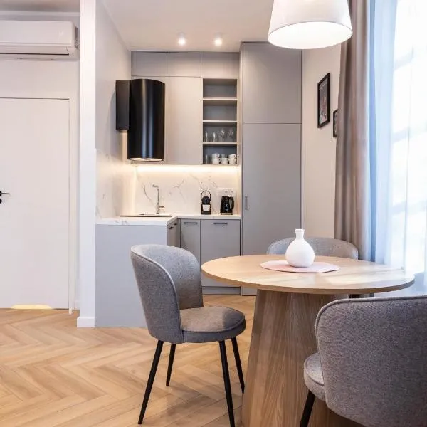 Dom Pod Kotwicą, hotel i Kraków