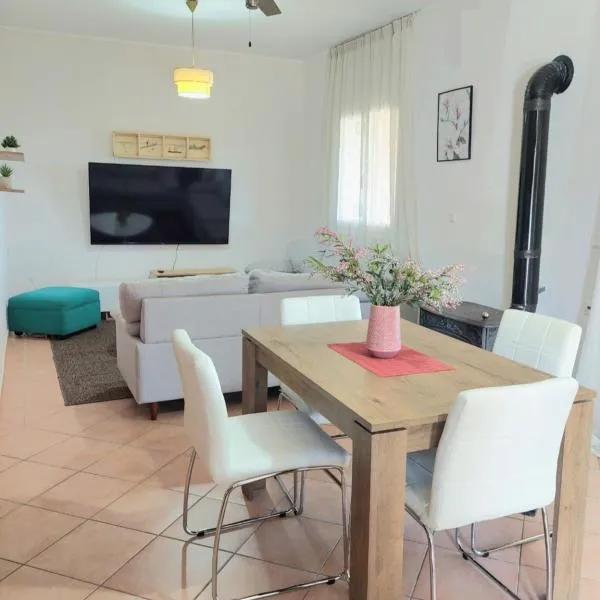 Thanos home corfu, hotel in Kynopiástai