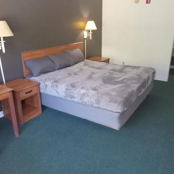 King Bed Hotel Studio 118, hotel in Livingston