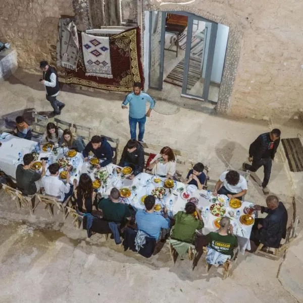 Maison d'hôte dar massouada, hotel v destinaci Tūjān