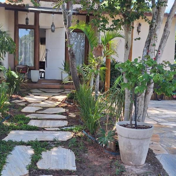 Casa praiana em condominio com lazer