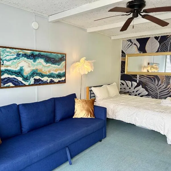 Cozy condo steps from the ocean and Seacrets、オーシャンシティのホテル