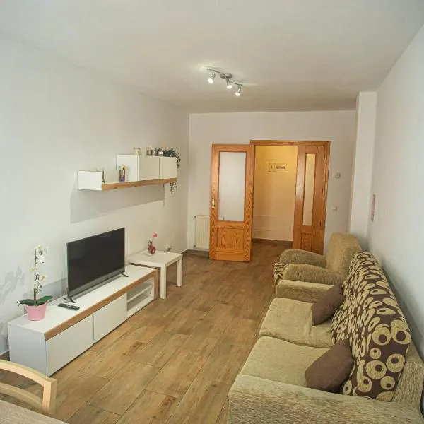 Parking gratis, ALCALA MAGNA, con NRU Y LICENCIA TURISTICA VT-13974, hotel v mestu Alcalá de Henares