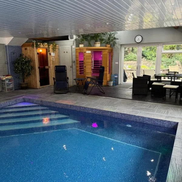 Oakley Bed & Breakfast - Vegetarian, Vegan, hotel in Newcastle Emlyn
