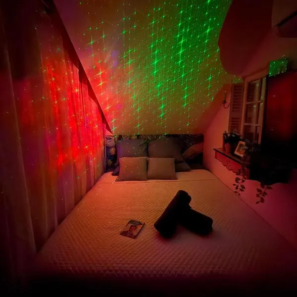Cocon Arty - Nuit Étoilée à Douai, Inspiré de Rimbaud & Van Gogh, hotel v destinaci Douai