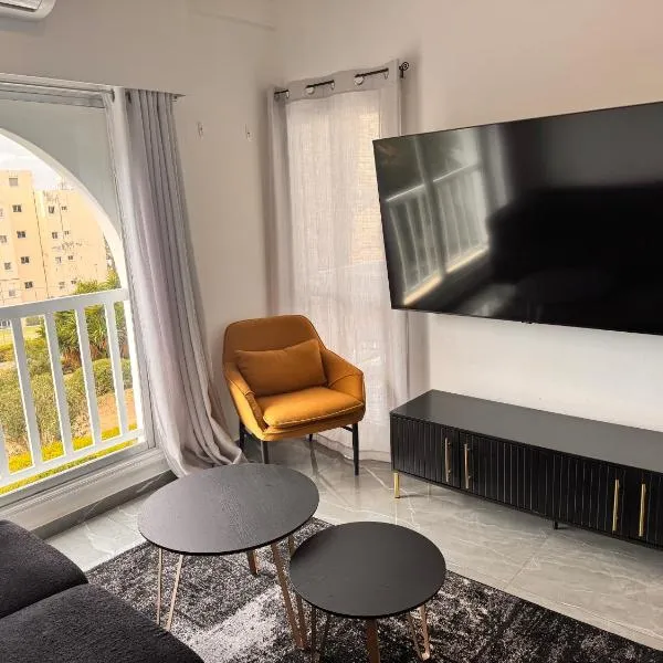 Limassol Beautiful Apartment II, hotel in Limassol
