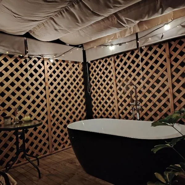 Cabaña Pinos del Mar, hotel v destinaci Algarrobo