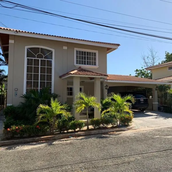 Departameto de 2 Habitaciones en Villas del Golf, ξενοδοχείο σε Chitré