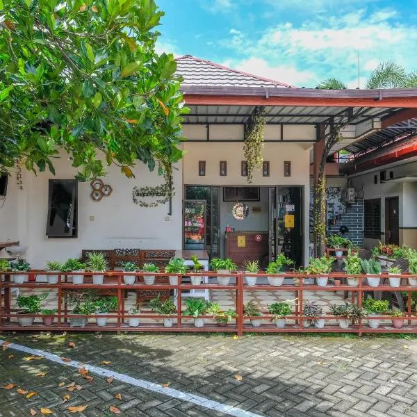 RedDoorz at Sakinah Family Tulungagung, hotel v destinaci Tulungagung