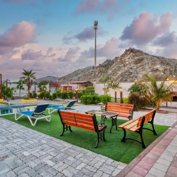 Ras alkhaimah Farmstay Mountain view Pool BBQ Kids area, hotel em Fujairah
