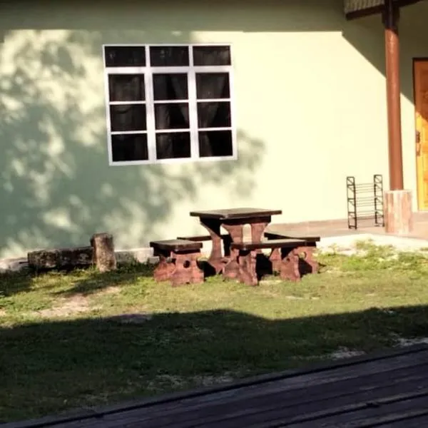 LR homestay, hotel en Kampong Ru Sepuloh