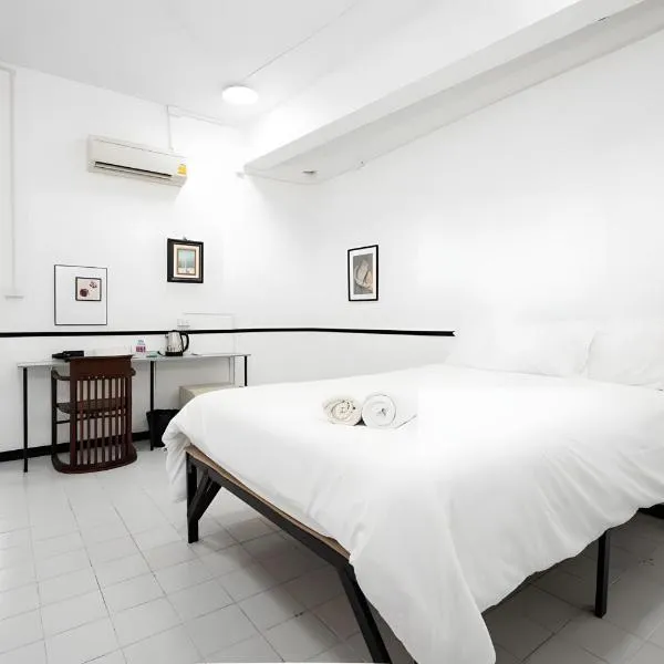 X GO INN MRT Hua Lamphong - MRT หัวลำโพง, hotel v destinaci Samphanthawong
