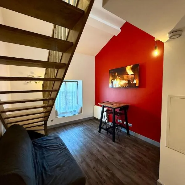 Duplex cosy proche Île Barbe & quais de Saône, hotel i Lyon