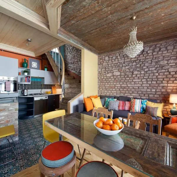 Enjoy Golden Horn views from Tangerine house, hotel in Istanbul