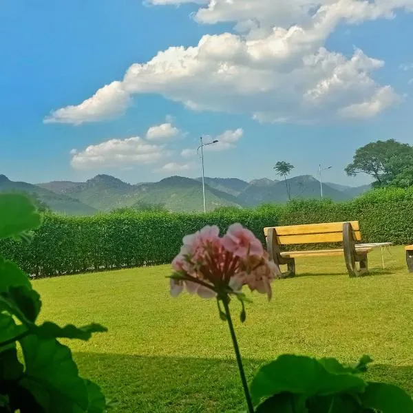 Hill Town Guest House Islamabad, hotel v destinaci Islámábád