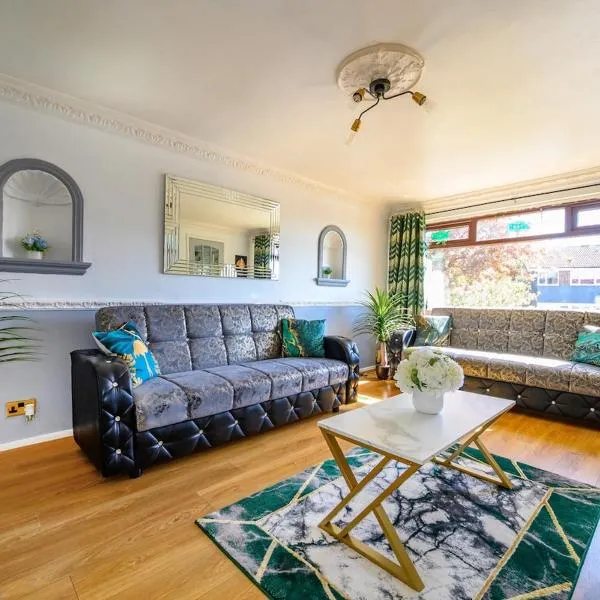 51VL For your Stylish and Relaxed Stay with Free Parking and Free WiFi, hotel sa Kirkstall