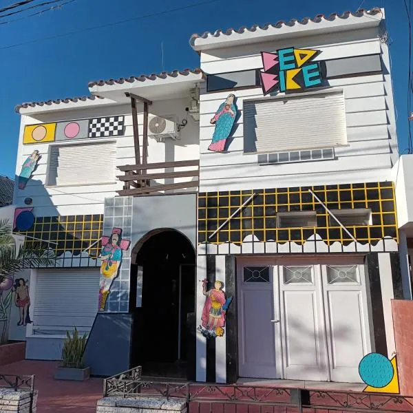Bed & Bike Hostel、サンロレンソのホテル