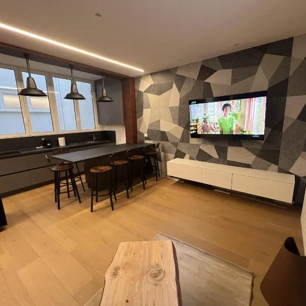 Luxury Apartment, Downtown IMOLA, Italy, hotel in Imola