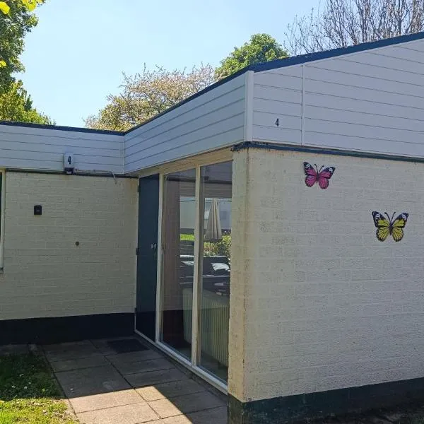 Vakantiebungalow in het Limburgse Heuvelland, hotel v destinaci Simpelveld