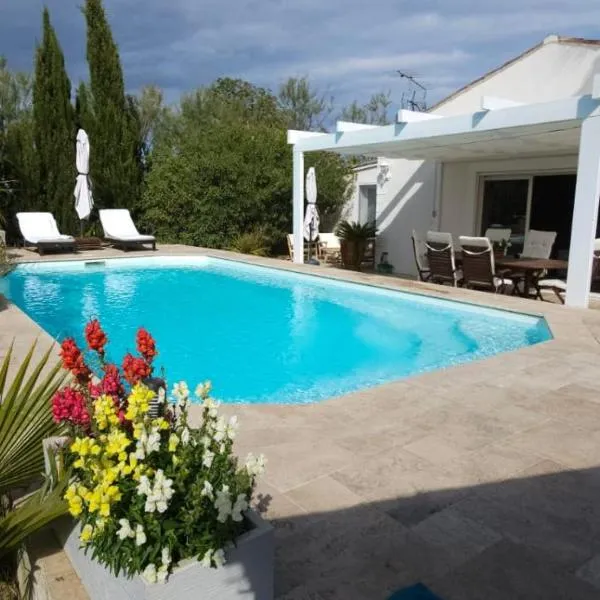 Aigues Marines, hotel v destinaci Aigues-Mortes