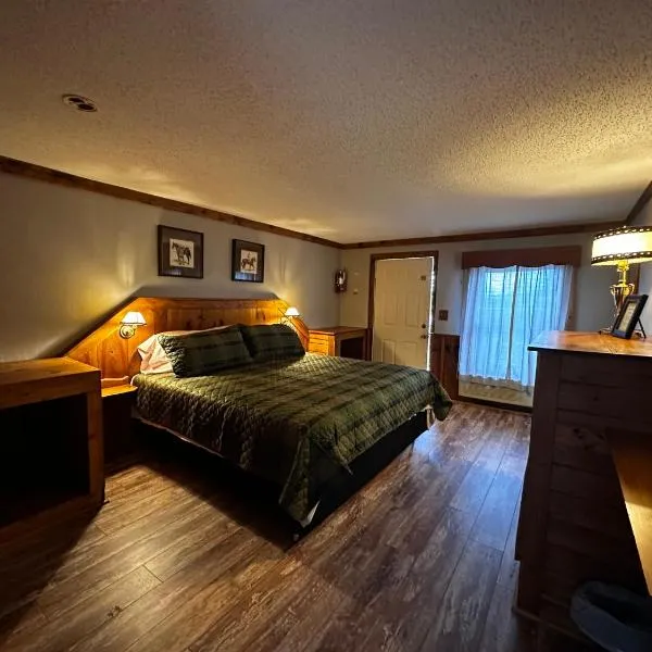 Three Bear Lodge, hotel di Jamestown