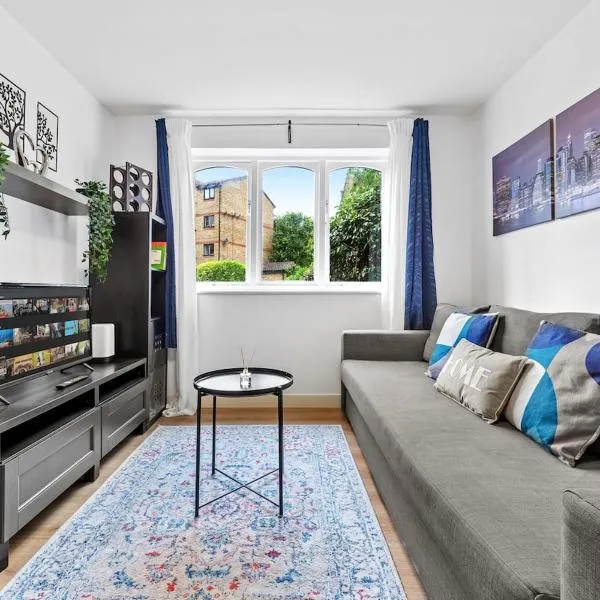 City property near elephant and castle, hotel in London